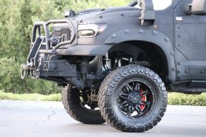 Toyota Tundra CrewMax 4x4 Zombie Apocalypse 2013 года 